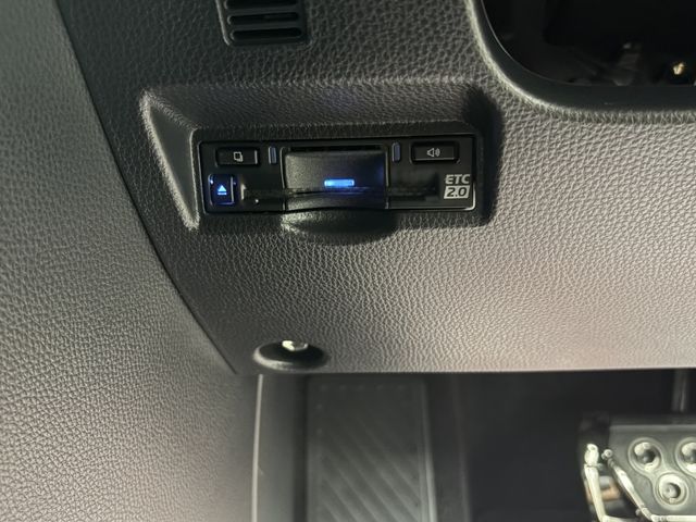 TOYOTA NOAH 4WD 2024