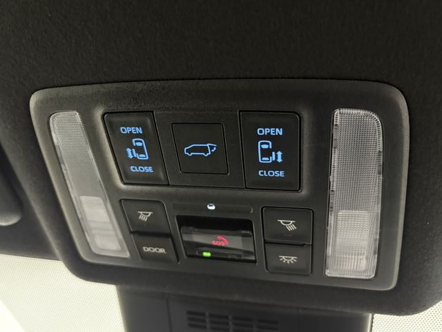 TOYOTA NOAH 4WD 2024