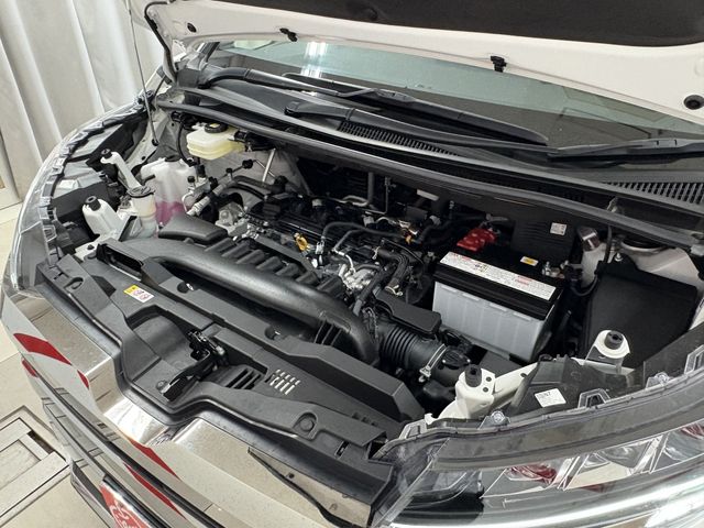 TOYOTA NOAH 4WD 2024