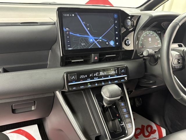 TOYOTA NOAH 4WD 2024