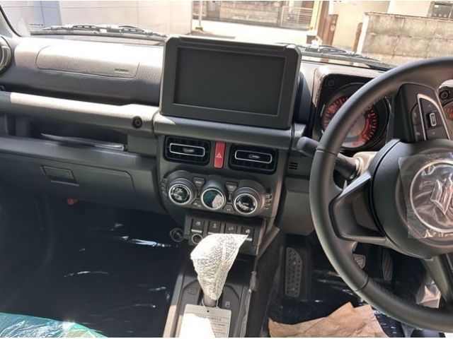 SUZUKI JIMNY NOMADE 2025