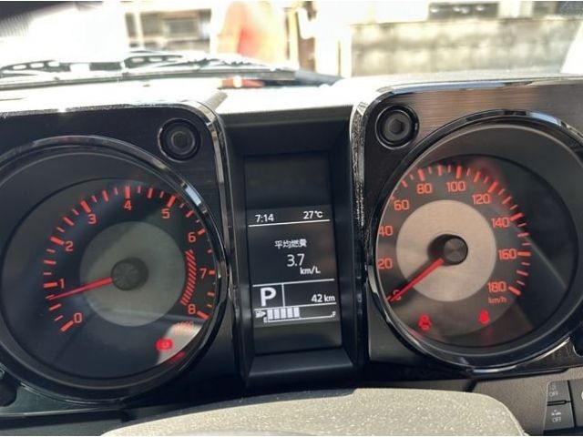 SUZUKI JIMNY NOMADE 2025