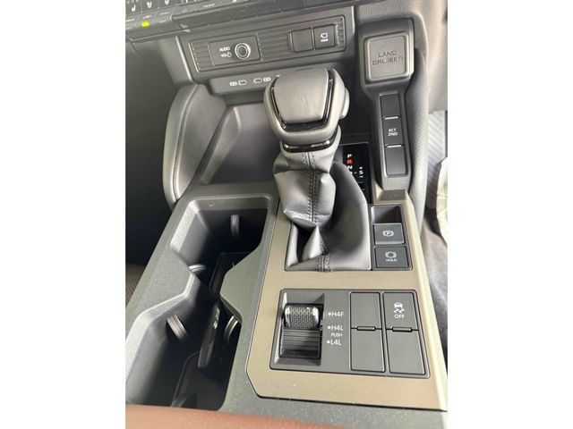 TOYOTA LANDCRUISER 250 2024