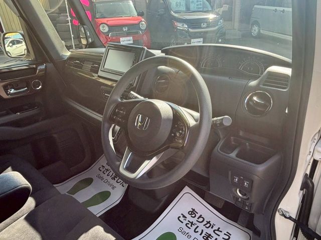 HONDA N BOX CUSTOM 2018