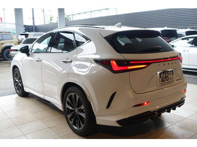 TOYOTA LEXUS NX350h 2023