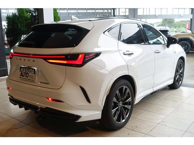 TOYOTA LEXUS NX350h 2023