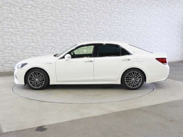 TOYOTA CROWN sedan hybrid 2017