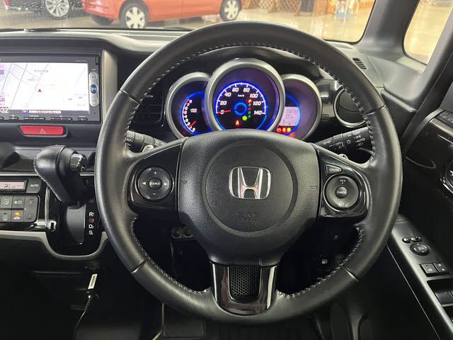 HONDA N BOX CUSTOM 2013