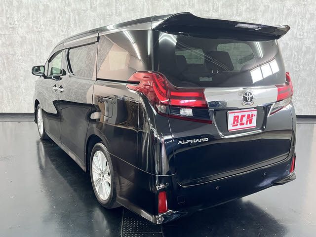 TOYOTA ALPHARD 2017