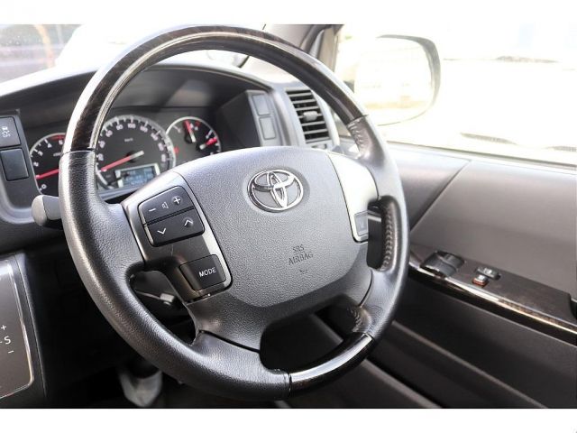 TOYOTA HIACE van 4WD 2020