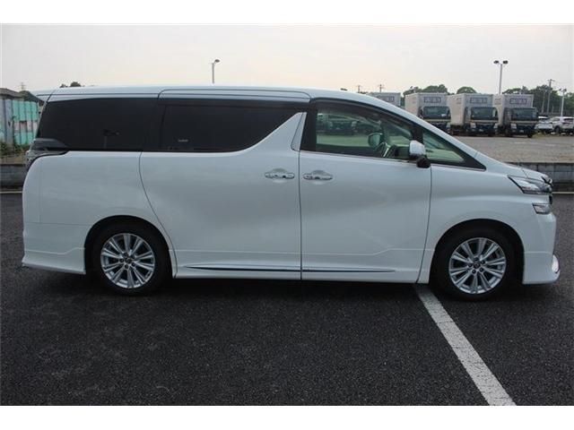 TOYOTA VELLFIRE 2015