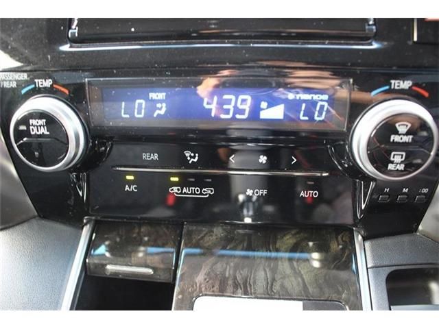 TOYOTA VELLFIRE 2015