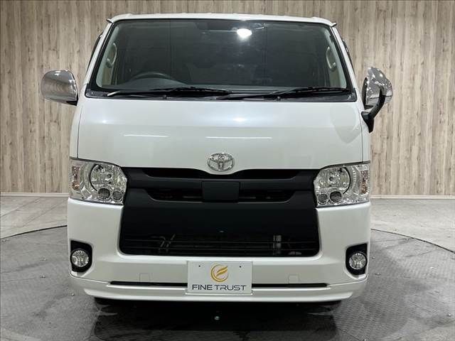 TOYOTA HIACE van 4WD 2018