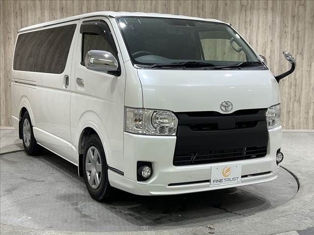 TOYOTA HIACE van 4WD 2018