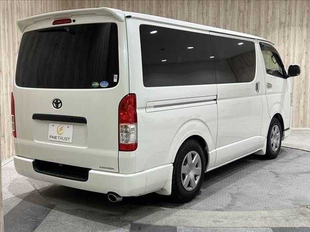 TOYOTA HIACE van 4WD 2018