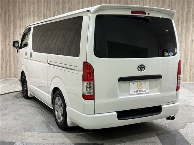 TOYOTA HIACE van 4WD 2018
