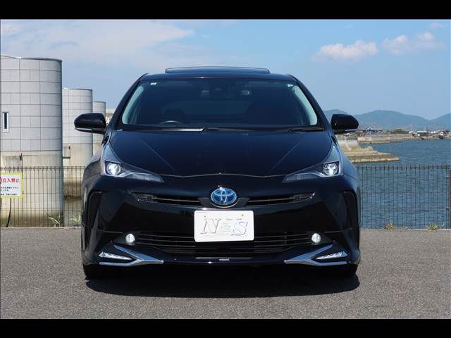TOYOTA PRIUS 2019
