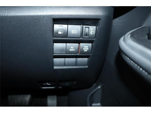 TOYOTA NOAH HYBRID 2023