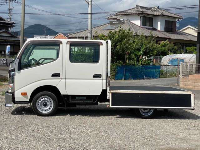 TOYOTA DYNA 2011