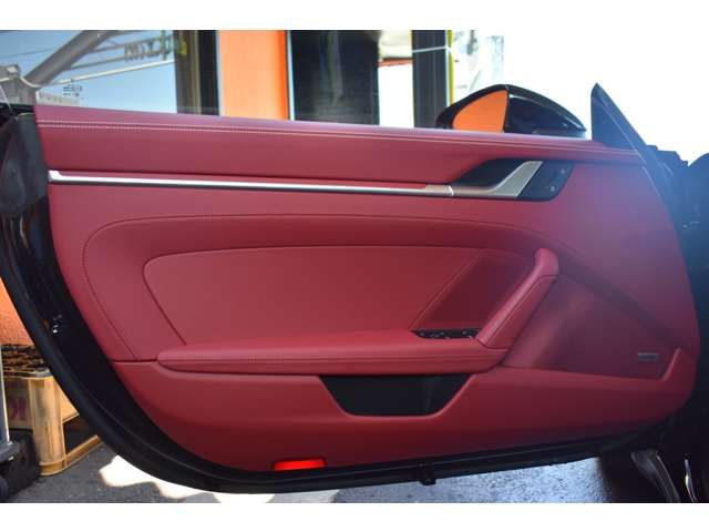 PORSCHE PORSCHE 911 2025