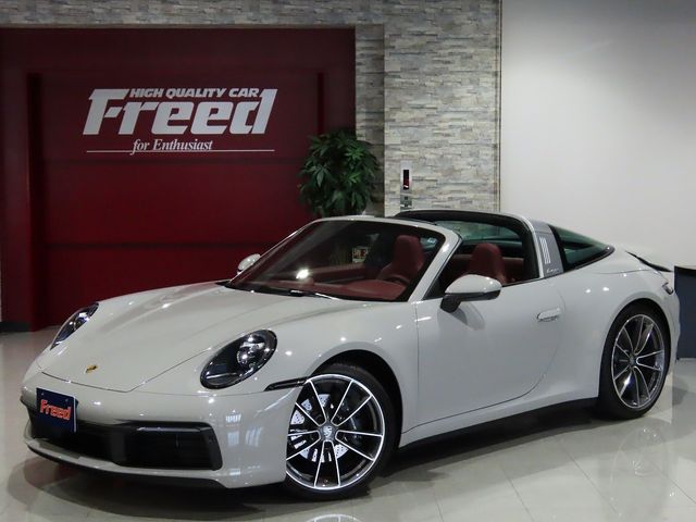 PORSCHE PORSCHE 911 2024