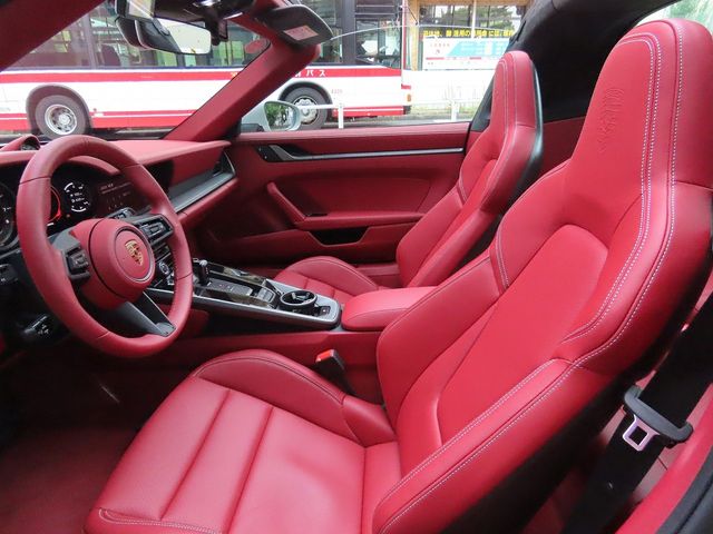 PORSCHE PORSCHE 911 2024