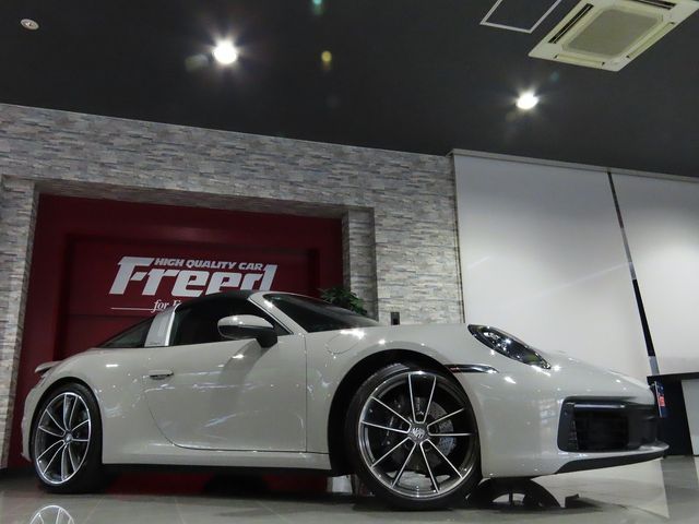 PORSCHE PORSCHE 911 2024