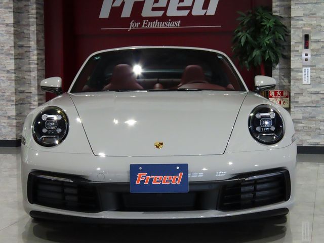 PORSCHE PORSCHE 911 2024