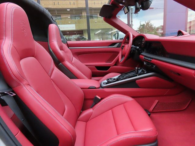 PORSCHE PORSCHE 911 2024