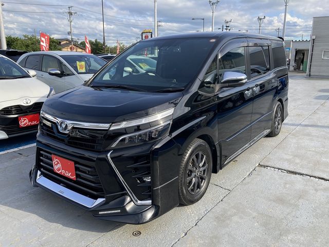 TOYOTA VOXY 4WD 2019