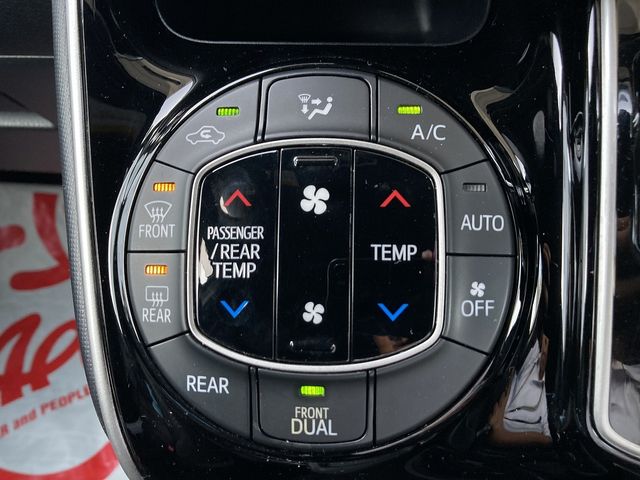 TOYOTA VOXY 4WD 2019