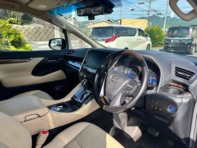 TOYOTA ALPHARD hybrid 4WD 2020