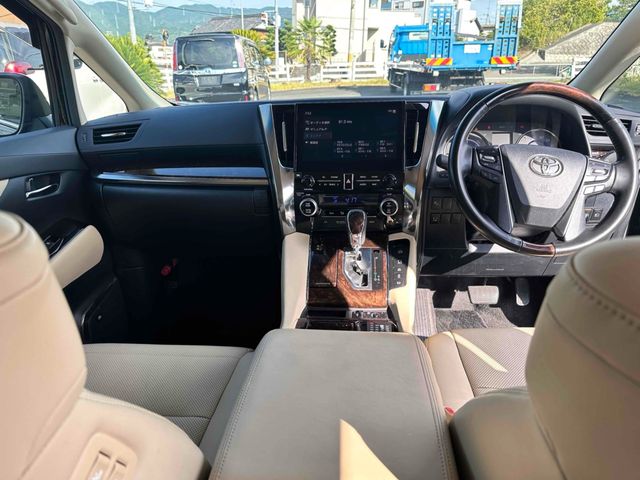 TOYOTA ALPHARD hybrid 4WD 2020