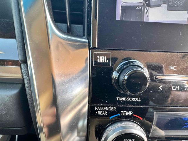 TOYOTA ALPHARD hybrid 4WD 2020