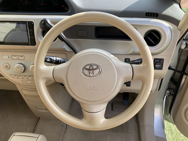 TOYOTA PORTE 2006