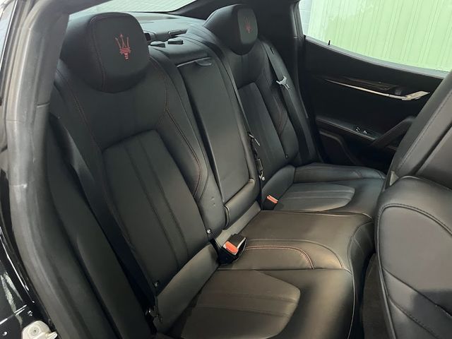 MASERATI MASERATI GHIBLI Sedan 2016