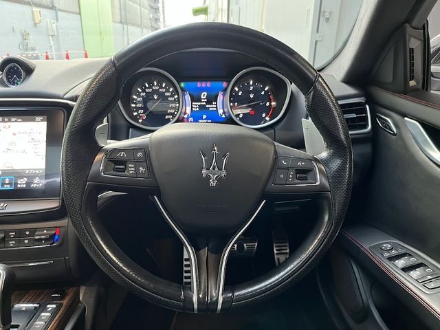 MASERATI MASERATI GHIBLI Sedan 2016