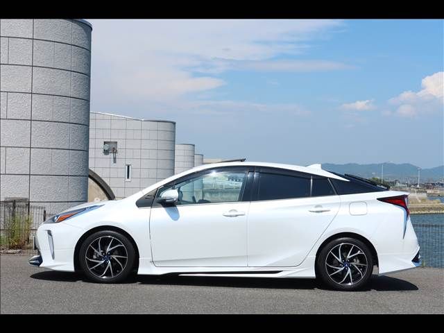 TOYOTA PRIUS 2020