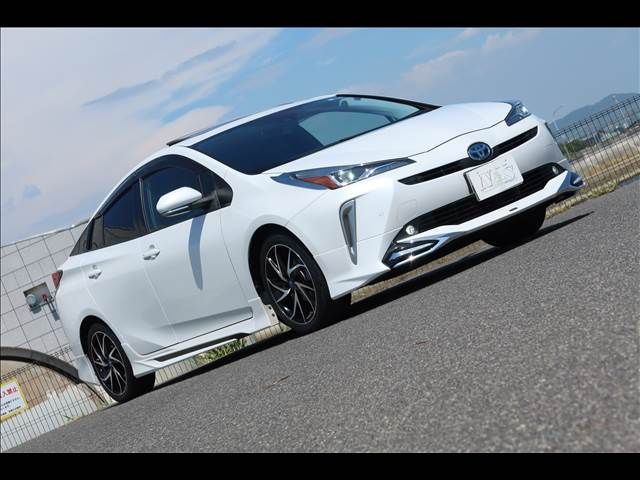 TOYOTA PRIUS 2020