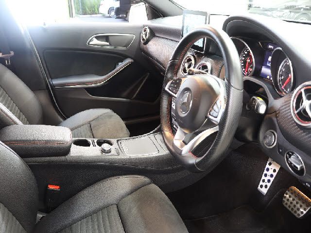 MERCEDES BENZ MERCEDES BENZ A class 2016