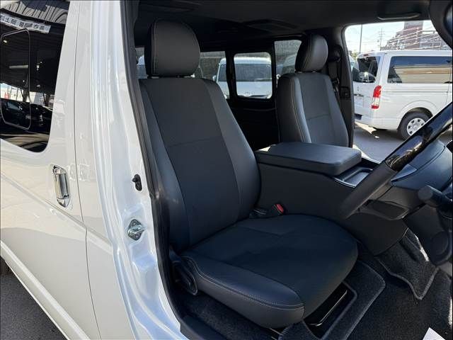 TOYOTA HIACE van 2WD 2023