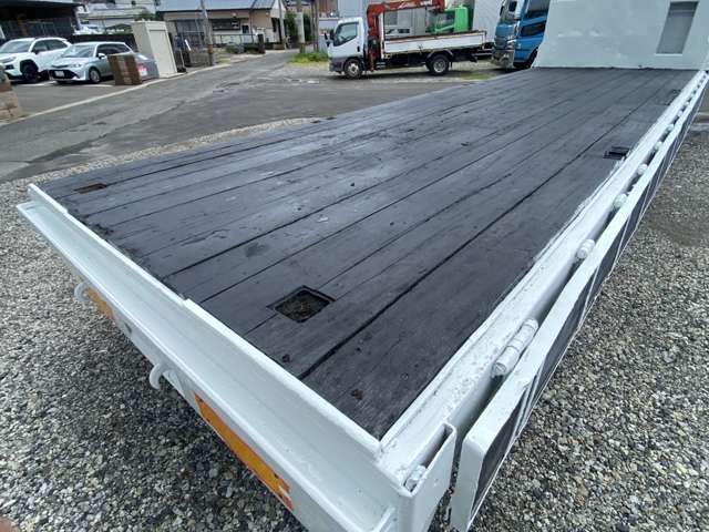 MITSUBISHI FUSOU SUPER GREAT 2000