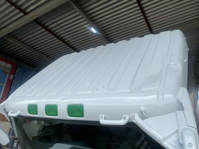 MITSUBISHI FUSOU SUPER GREAT 2000