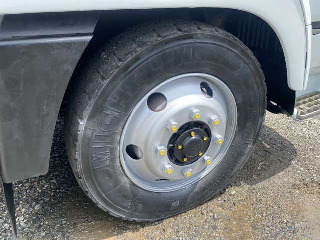 MITSUBISHI FUSOU SUPER GREAT 2000