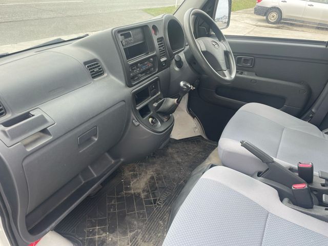 DAIHATSU HIJET CARGO 4WD 2011