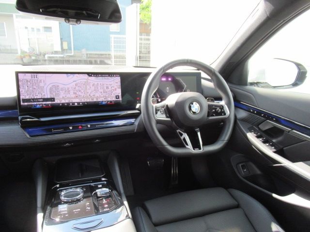 BMW BMW 5series TOURING 2024