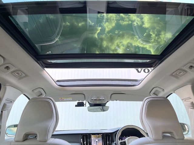 VOLVO VOLVO XC60 2024