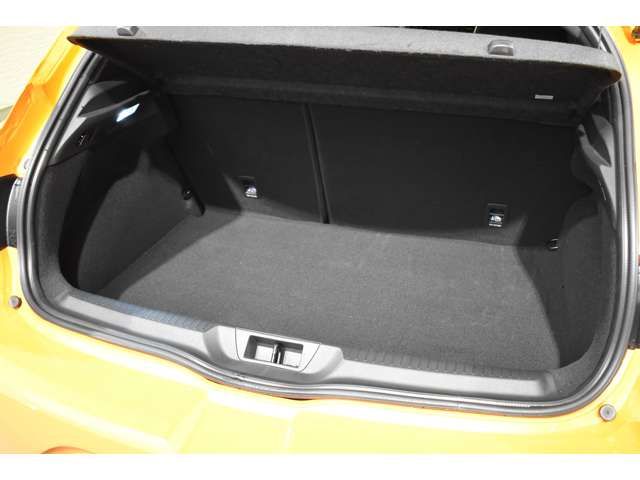 RENAULT RENAULT MEGANE hatchback 2022