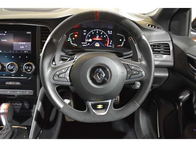 RENAULT RENAULT MEGANE hatchback 2022