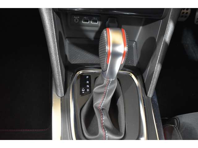 RENAULT RENAULT MEGANE hatchback 2022